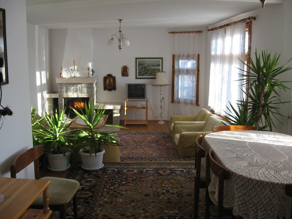 Guest House Astra Arbanasi Quarto foto
