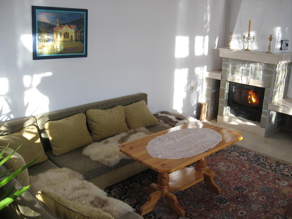 Guest House Astra Arbanasi Quarto foto